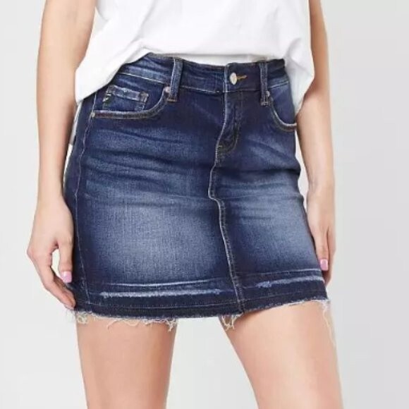 KANCAN SIZE 5 26 DARK WASH DENIM RELEASED HEM STRETCH MINI JEAN SKIRT - Picture 1 of 7